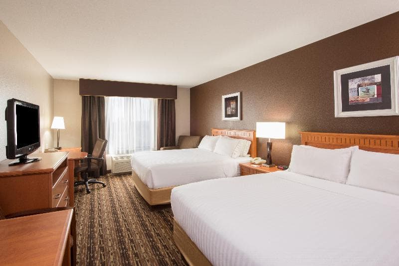 Holiday Inn Express & Suites Douglas 3