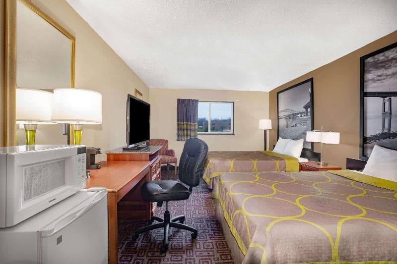 Super 8 By Wyndham Fort Madison 4