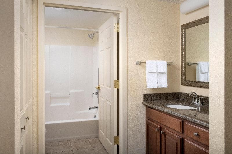 Staybridge Suites North Brunswick 3