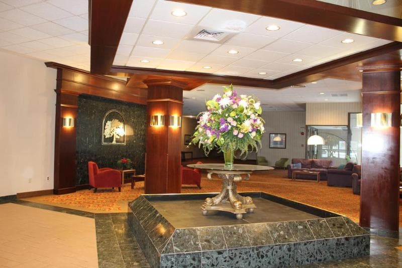 Avalon Hotel And Conference Center photo 1