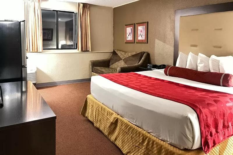Ramada By Wyndham Kearney photo 1