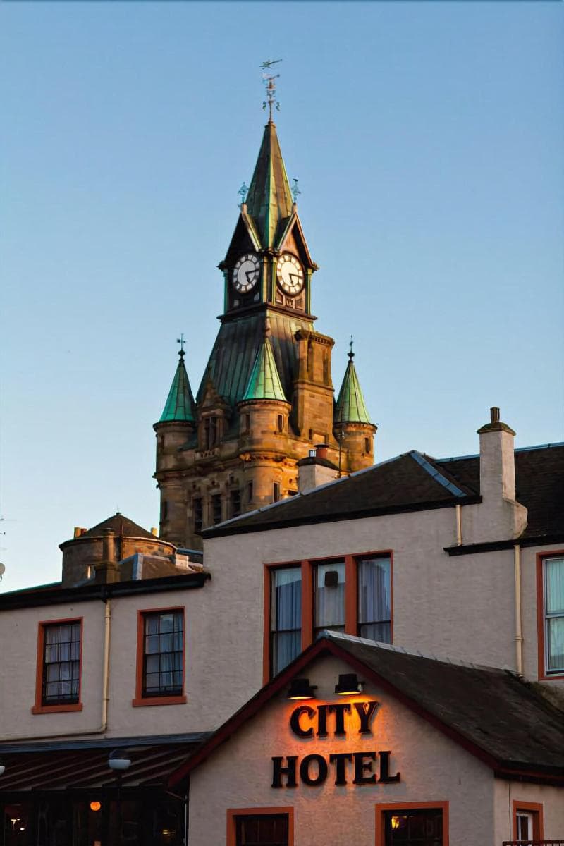 City Hotel 4
