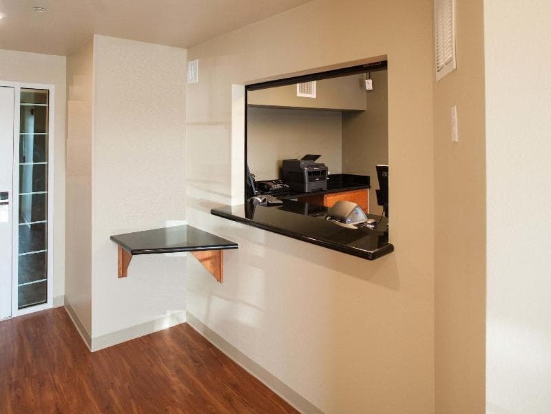Woodspring Suites Evansville 3