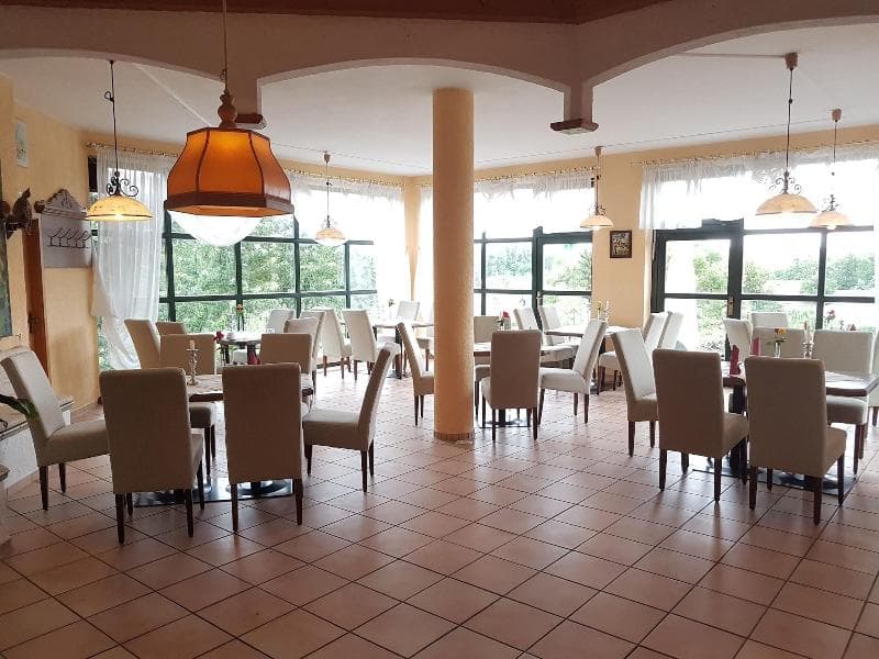 Landhotel Burgenblick 4