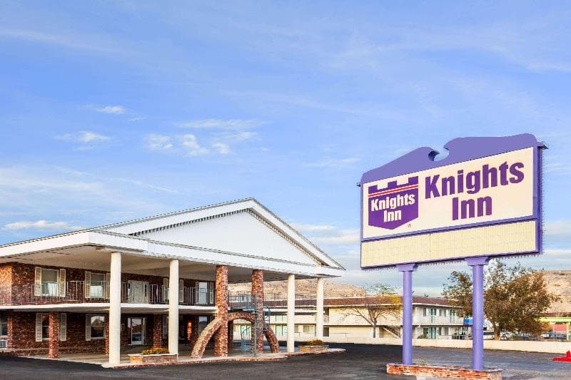Knights Inn - Wendover 4