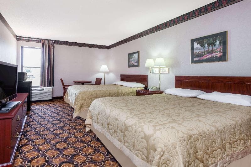Super 8 By Wyndham Evansville North 2