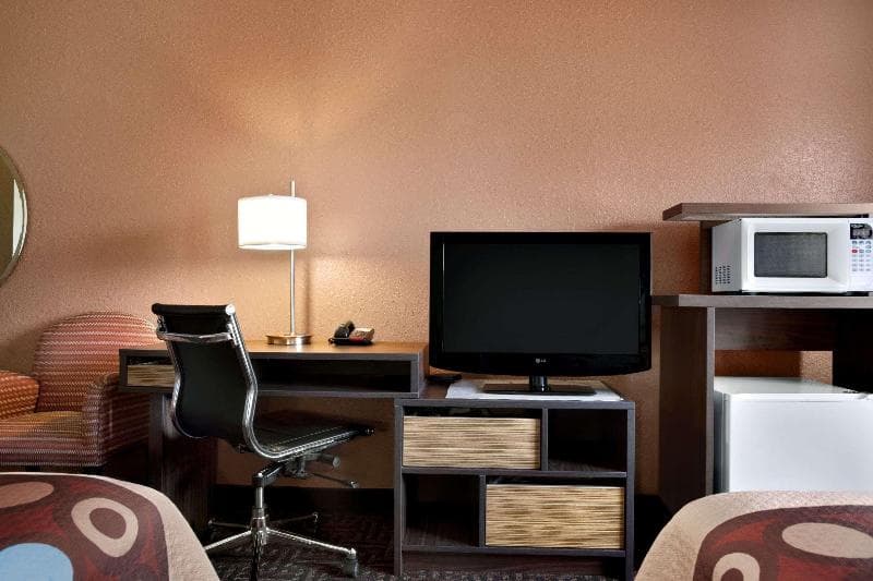 Rodeway Inn photo 1