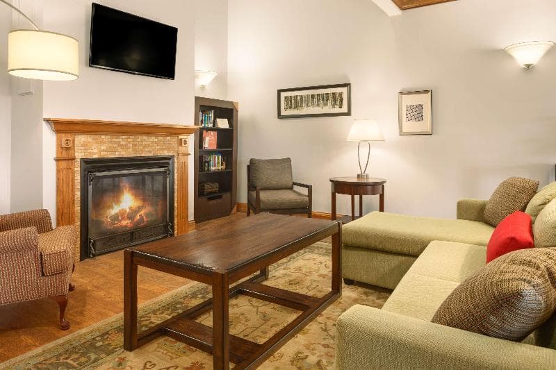 Country Inn & Suites By Radisson, Findlay, Oh 5
