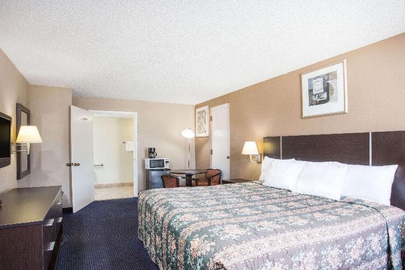 Days Inn by Wyndham Rockingham main