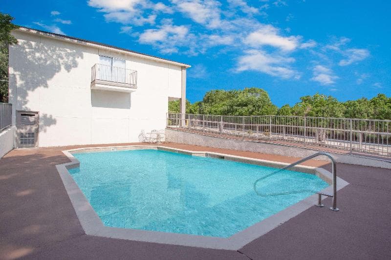 Days Inn By Wyndham Suites Fredericksburg 4