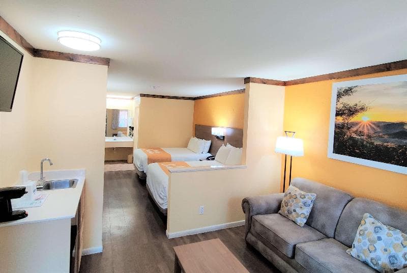 Days Inn By Wyndham Suites Fredericksburg 3