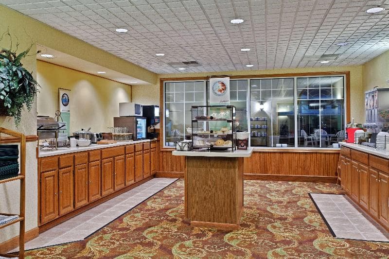 Country Inn & Suites By Radisson, Freeport, Il 3