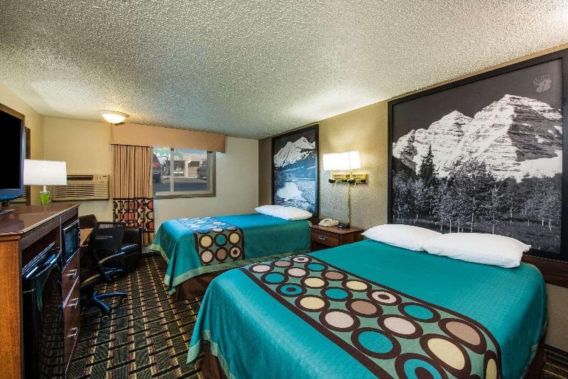 Super 8 By Wyndham Pueblo photo 1