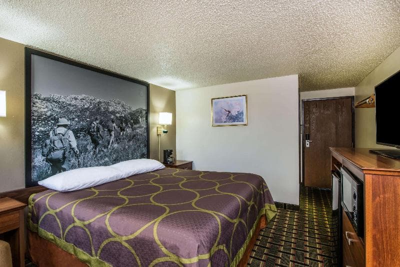 Super 8 By Wyndham Pueblo 2