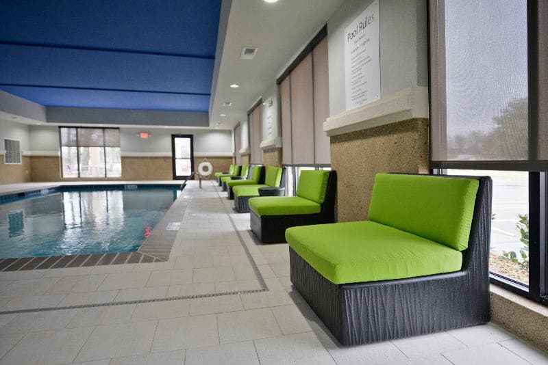 Holiday Inn Express Forrest City 5