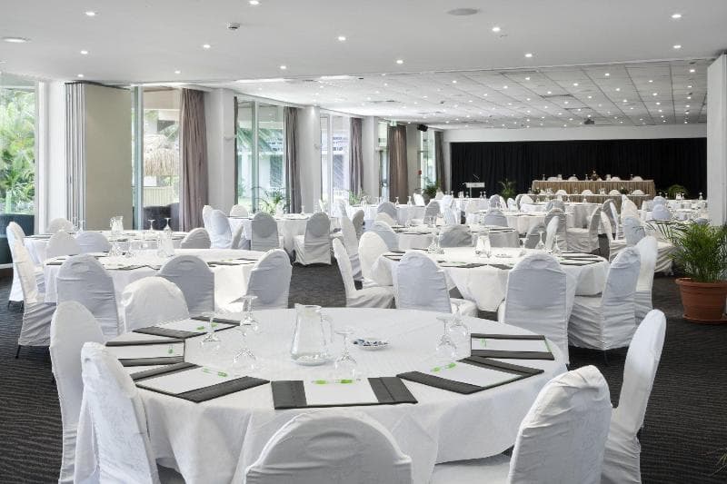 Holiday Inn Suva 3