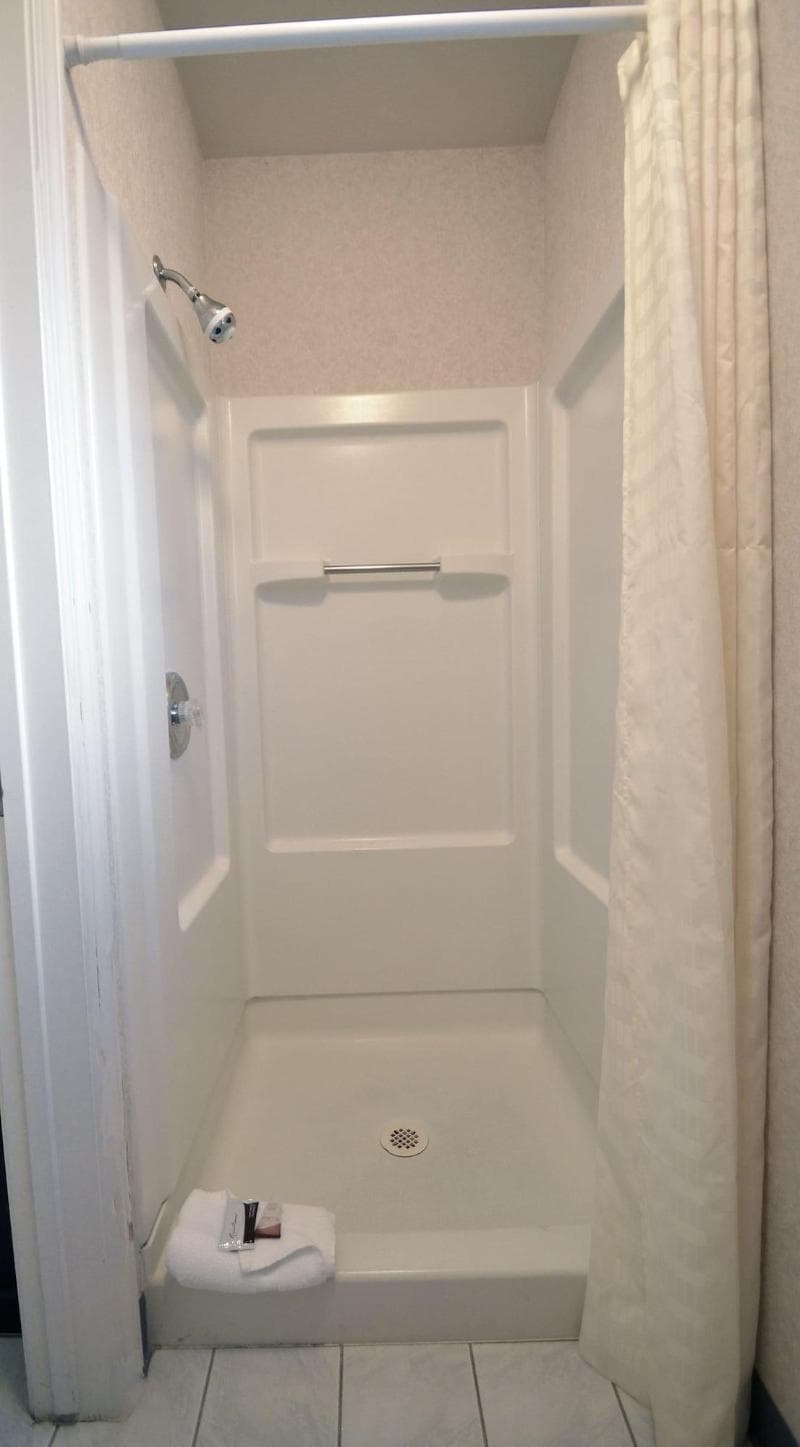 Garden Inn & Suites Fresno 3