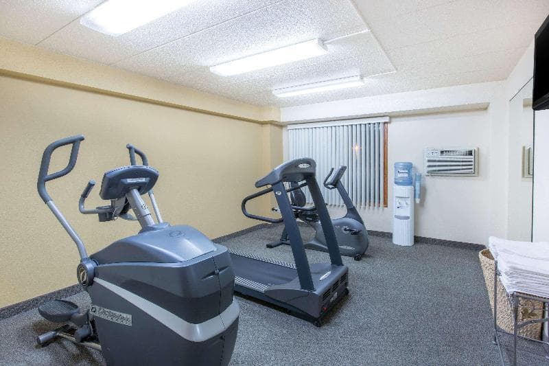 Days Inn By Wyndham Sioux Falls Empire photo 1