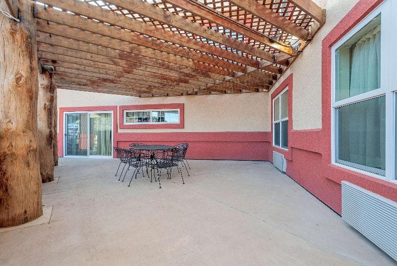 Days Inn by Wyndham Manitou Springs 4