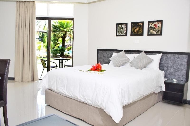 Hotel Oasis 5