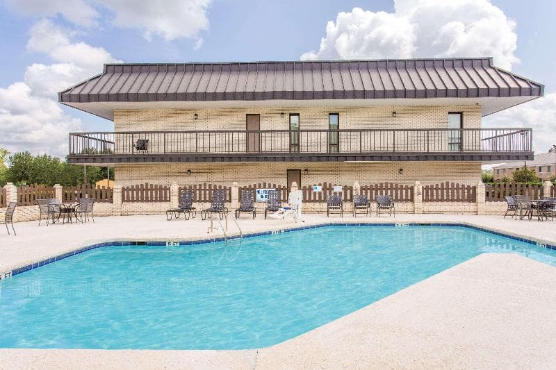 Days Inn By Wyndham Florence/I-95 North 5
