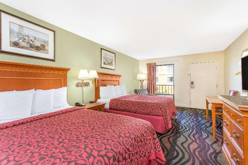 Days Inn By Wyndham Florence/I-95 North 3