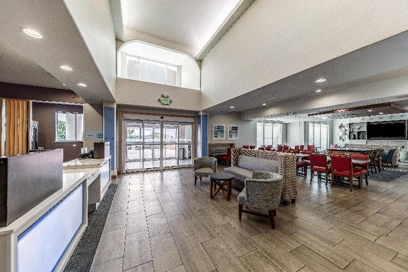 Holiday Inn Express & Suites Fort Worth I-35 Weste 4