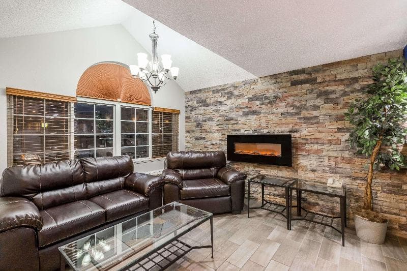 Microtel Inn & Suites By Wyndham Sioux Falls 2