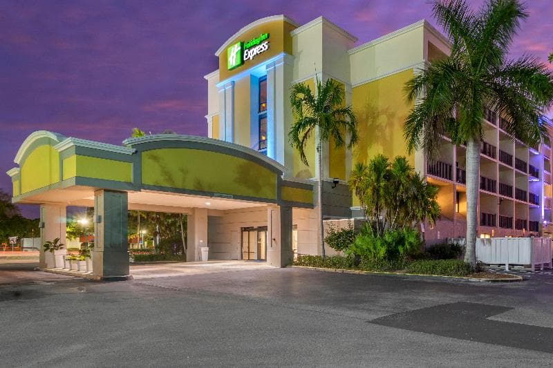 Holiday Inn Express Cape Coral-Fort Myers Area 3