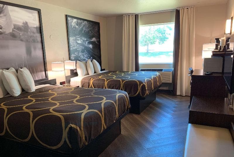 Super 8 By Wyndham Greeley 5
