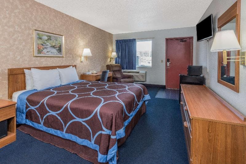 Super 8 By Wyndham Potosi 4