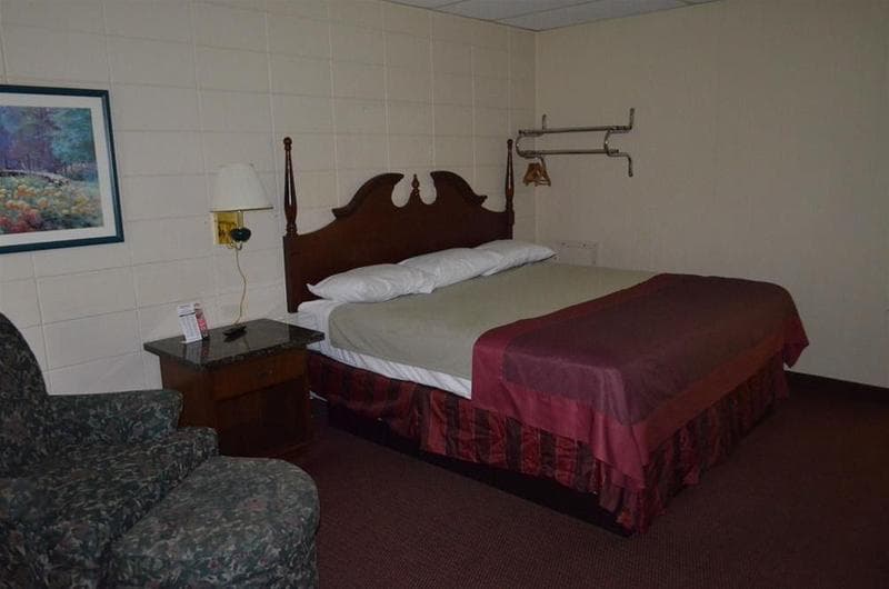 Grand Inn Fargo 4