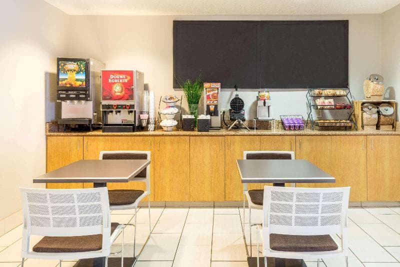 Microtel Inn & Suites By Wyndham Pueblo 5