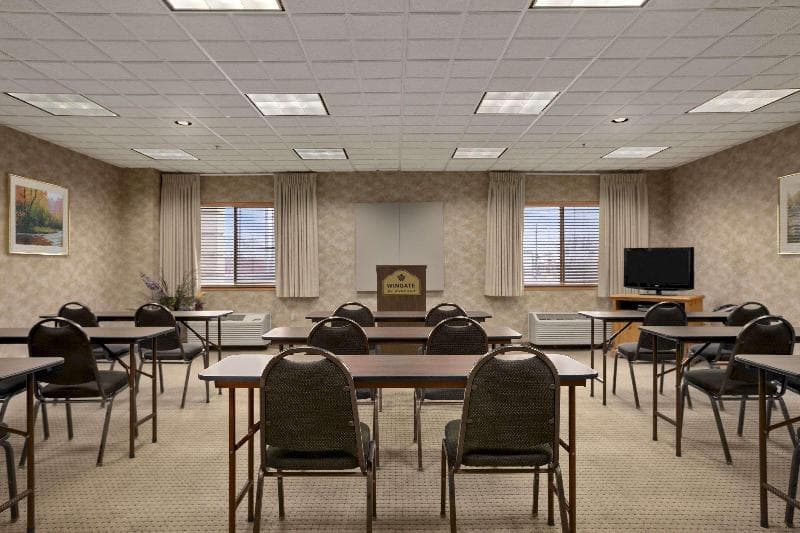 Wingate by Wyndham Pueblo 5