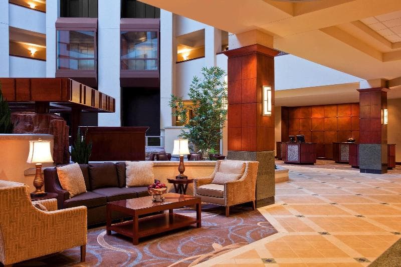 Sheraton Sioux Falls & Center 5