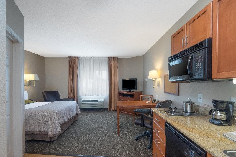 Candlewood Suites New Bern 5