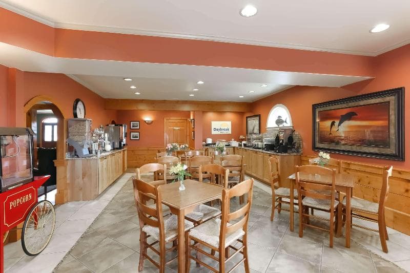 Days Inn By Wyndham Kill Devil Hills Oceanfront - Wilbur photo 1