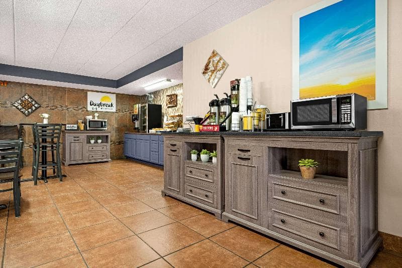 Days Inn by Wyndham Fort Collins 4