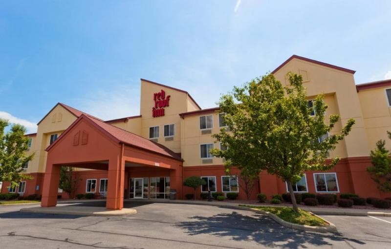 Red Roof Inn Clyde 3