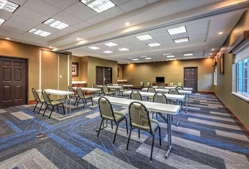 La Quinta Inn & Suites Fort Worth NE Mall photo 1