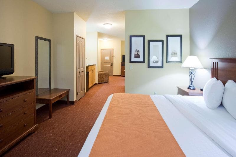 AmericInn by Wyndham Fargo Medical Center 5