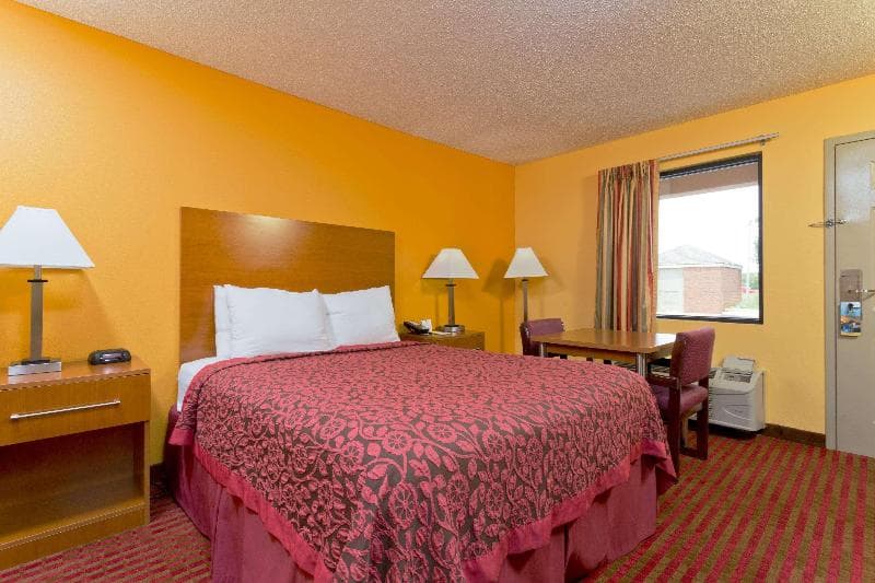 Days Inn By Wyndham Franklin 3