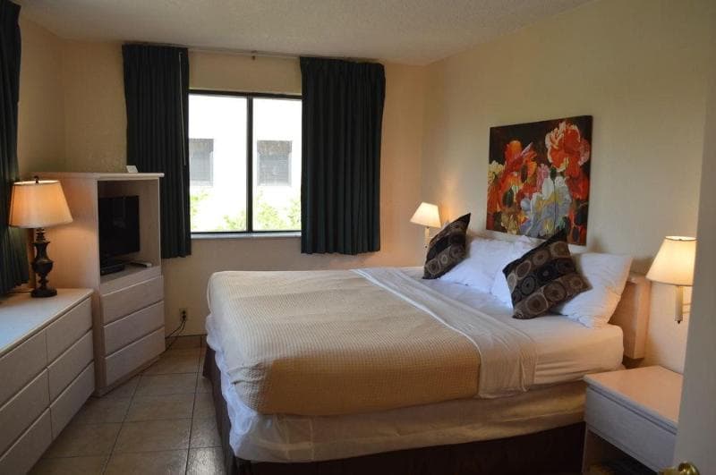 Fort Lauderdale Beach Resort Hotel & Suites 3