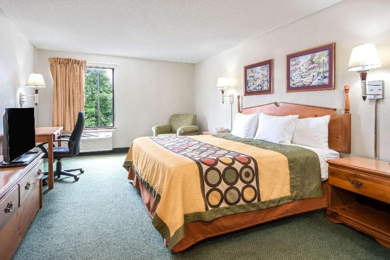 Super 8 By Wyndham Pevely photo 1