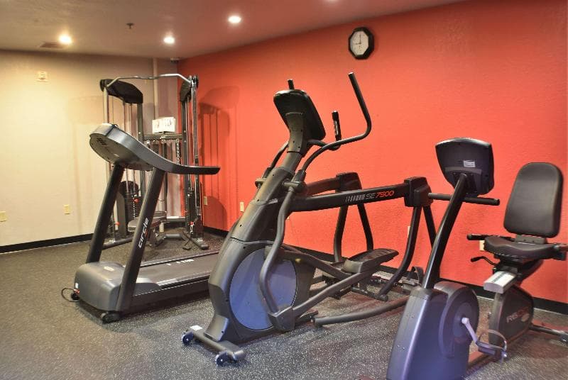 Ramada by Wyndham Sioux Falls Airport-Waterpark & Event Ctr 5