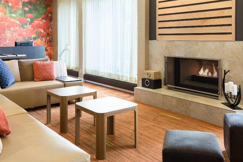 Courtyard By Marriott Fort Collins 2