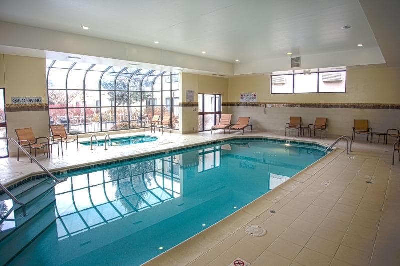 Courtyard By Marriott Fort Collins 3