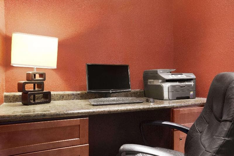 Baymont By Wyndham Sioux Falls Near West 41St Street 2