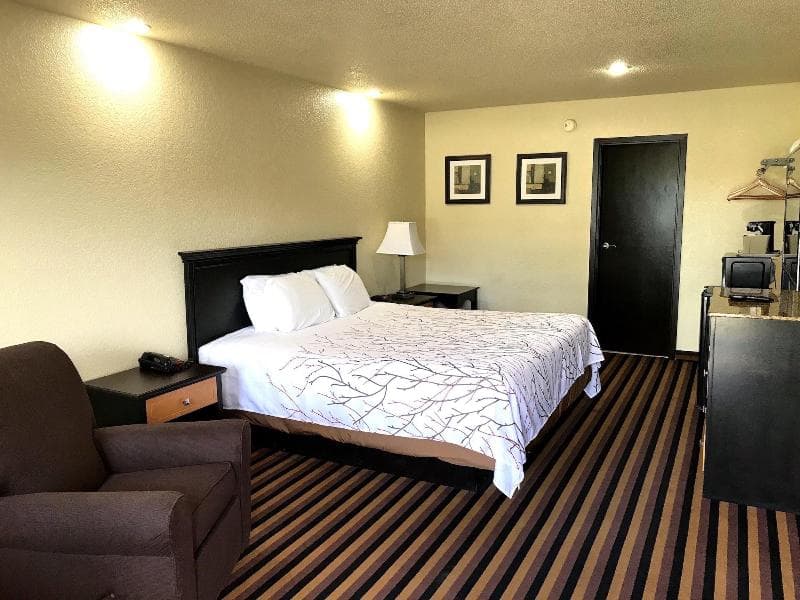 Travelers Inn photo 1
