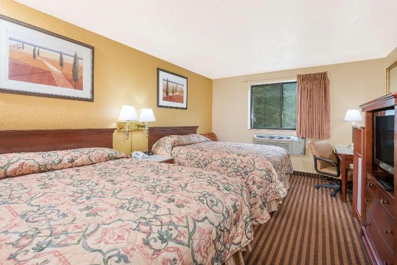 Super 8 By Wyndham La Vale/Cumberland Area 2